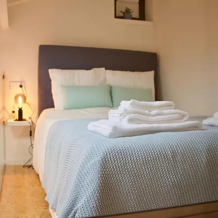 Ilhas Douro Fontainhas By Pa بورتو