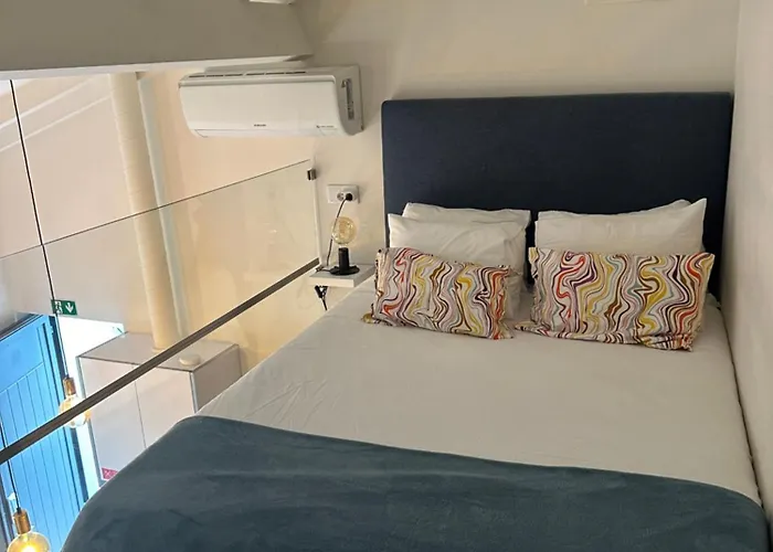 Ilhas Douro Fontainhas By Pa