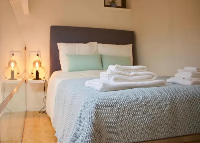 Ilhas Douro Fontainhas By Pa Porto